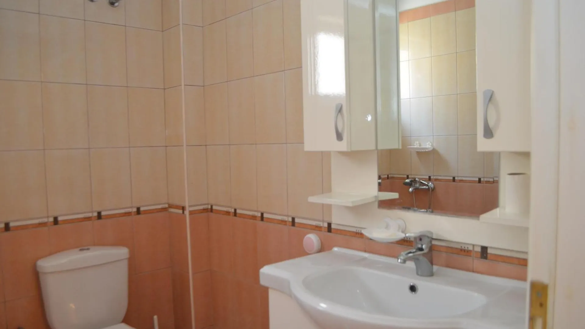 Red Apartment Saranda - 264  Sarandë